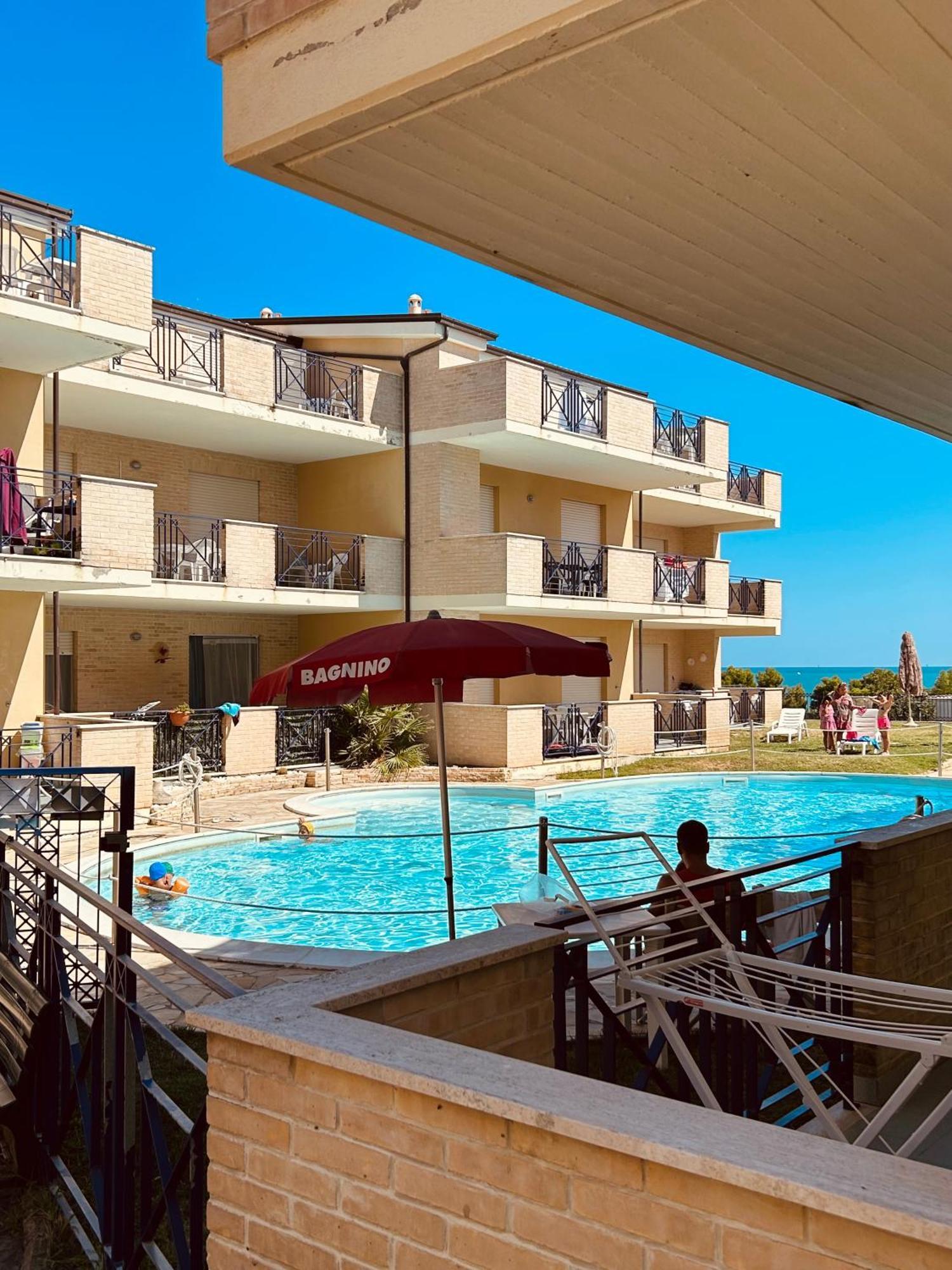Alloggio Vista Mare - Parcheggio Gratis Pineto Exterior photo